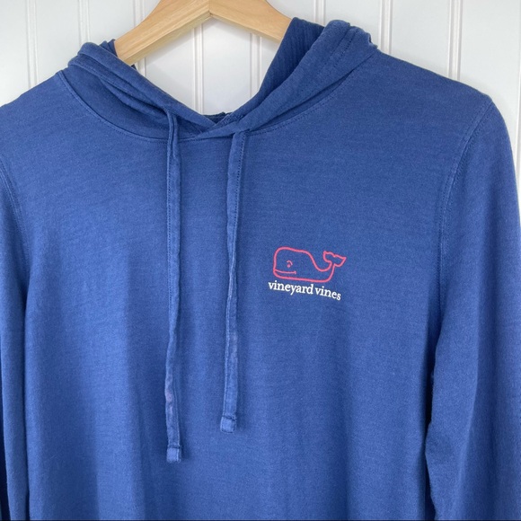 Vineyard Vines Navy Blue Hooded Long Sleeve Tee Size Small Red Whale - Picture 2 of 7